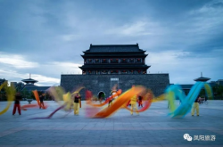 凤阳青史作诗，古韵悠扬迎八方旅人