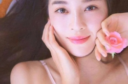 溺水美人鱼否认因低血糖晕倒，真相究竟如何？