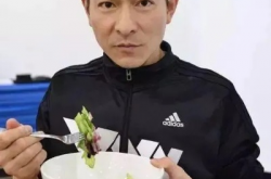 刘德华，人在钱面前最现实，揭秘娱乐圈的金钱法则