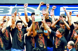 北京男篮时隔10年再闯CBA总决赛，激情燃烧的岁月重燃战火！