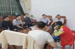 省长夜访咖啡香浓之地，倾听民意暖人心