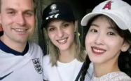 章泽天带8岁女儿伦敦追星，母女俩的浪漫之旅