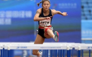 吴艳妮在亚锦赛上一举夺季，中国女子体操再展风采