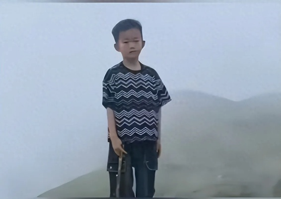 福建8岁失踪男孩脚印之谜，真相揭开，竟是虚假信息引发的恐慌