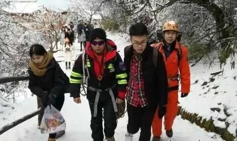 峨眉山失联南京摄影师好友紧急发声，寻找失踪同行，共度难关