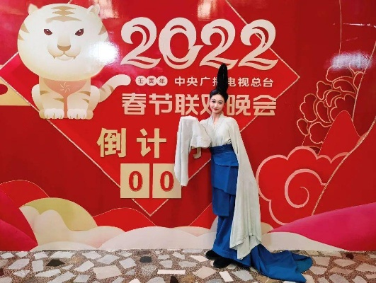 孟庆旸青绿腰风华绝代，惊艳亮相戛纳电影节红毯