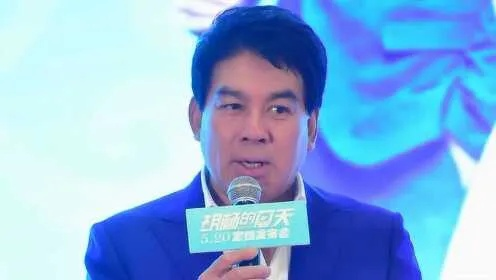 朱时茂惊艳现身汪小菲婚礼，遇记者采访瞬间逃离，场面引发热议