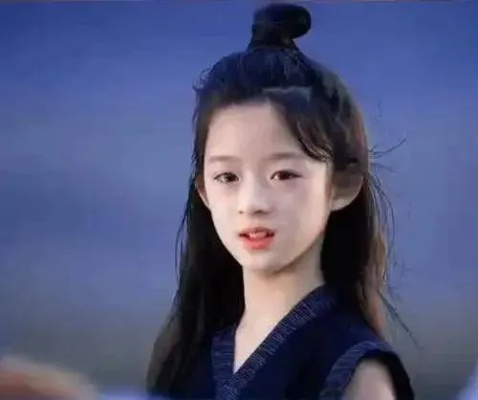 网民热议，黄杨钿甜艺考成绩引质疑，究竟是否存在水分？