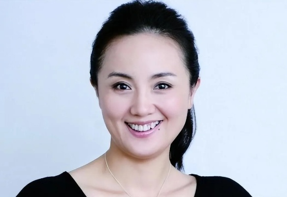 倪萍深情悼念朱媛媛，满脑子都是小虎牙，回忆满满
