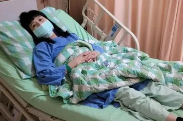 朱媛媛住院治疗照曝光，粉丝心疼不已，明星健康问题引发关注