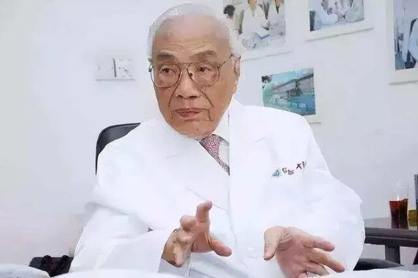 知名中医肿瘤专家杨鹏飞逝世，肿瘤治疗领域的损失，缅怀一位医学巨匠的离去