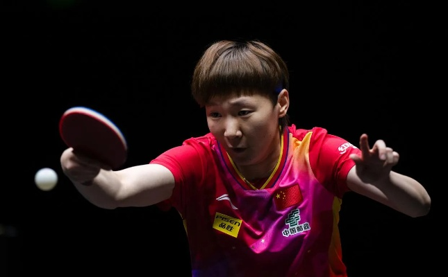 王曼昱4-0横扫张本美和，展现中国乒乓球女将强势风采