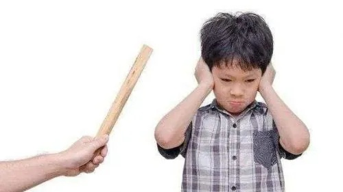 悲剧连连！接连有孩子因棍棒教育离世，我们该如何反思？