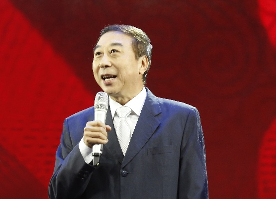 冯巩跨界新身份，演绎人生精彩新篇章！