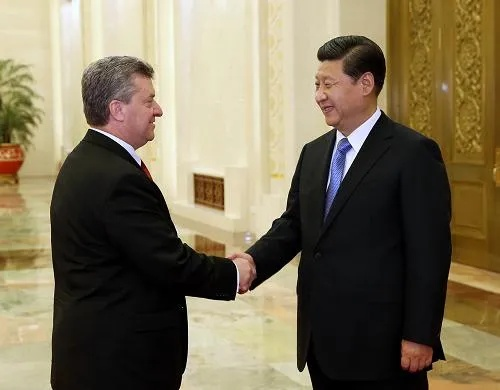 习近平主席向中国西部国际博览会致贺信，展现国家对西部地区发展的坚定支持