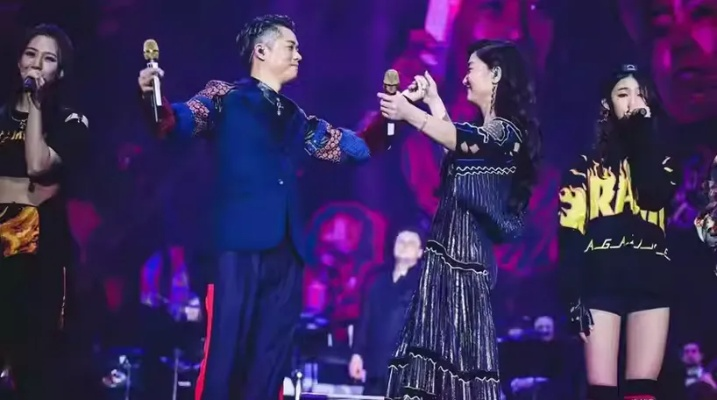 凤凰传奇北京演唱会观众破纪录，燃爆京城之夜！