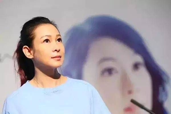 刘若英唱两遍后来引发争议，公开发声道歉，网友，真诚的态度让人感动